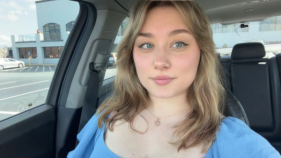 Ainsley portrait